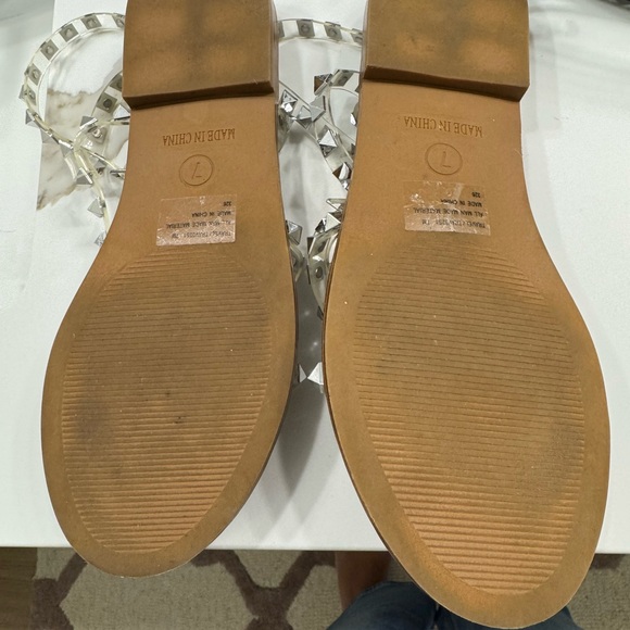 Steve Madden jelly sandal silver studded size 7 - Picture 2 of 2